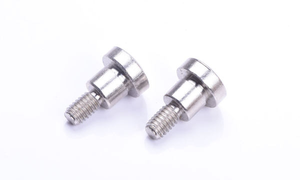 FSM040-10100200-01  Mounting screw M4x0.7